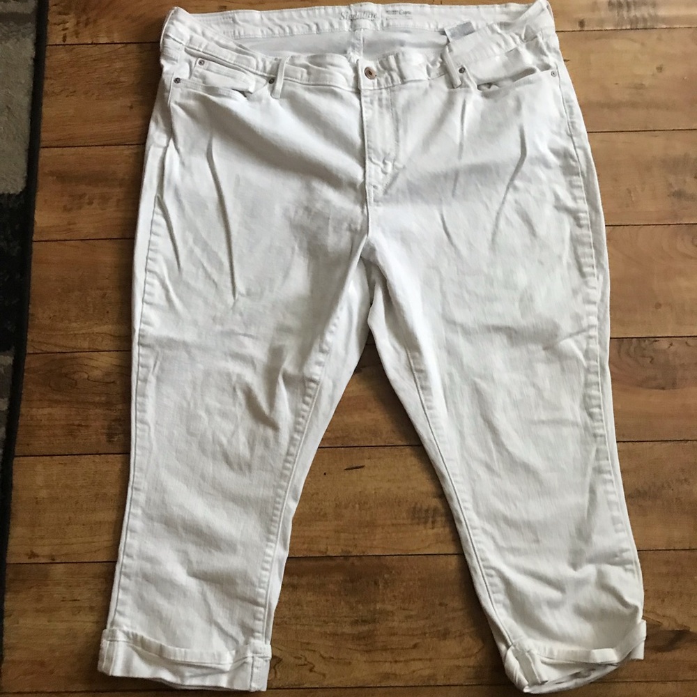 👖Levi’s Capri Shorts👖